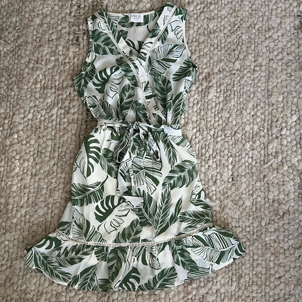 🩷SALE🩷 green leaf print flowy dress